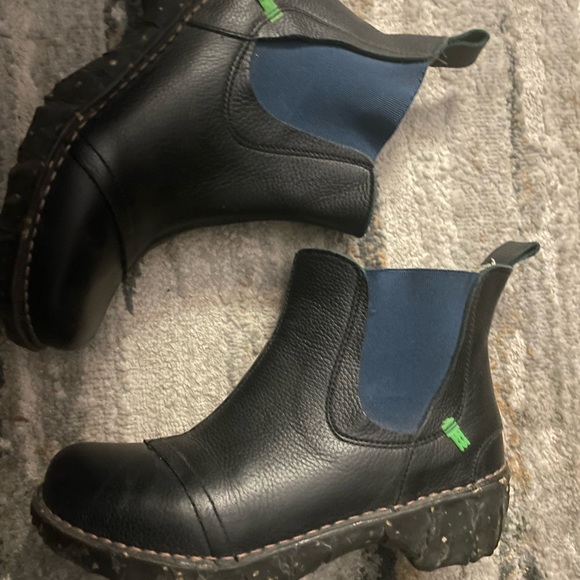 El Naturalista black boots - Picture 1 of 5